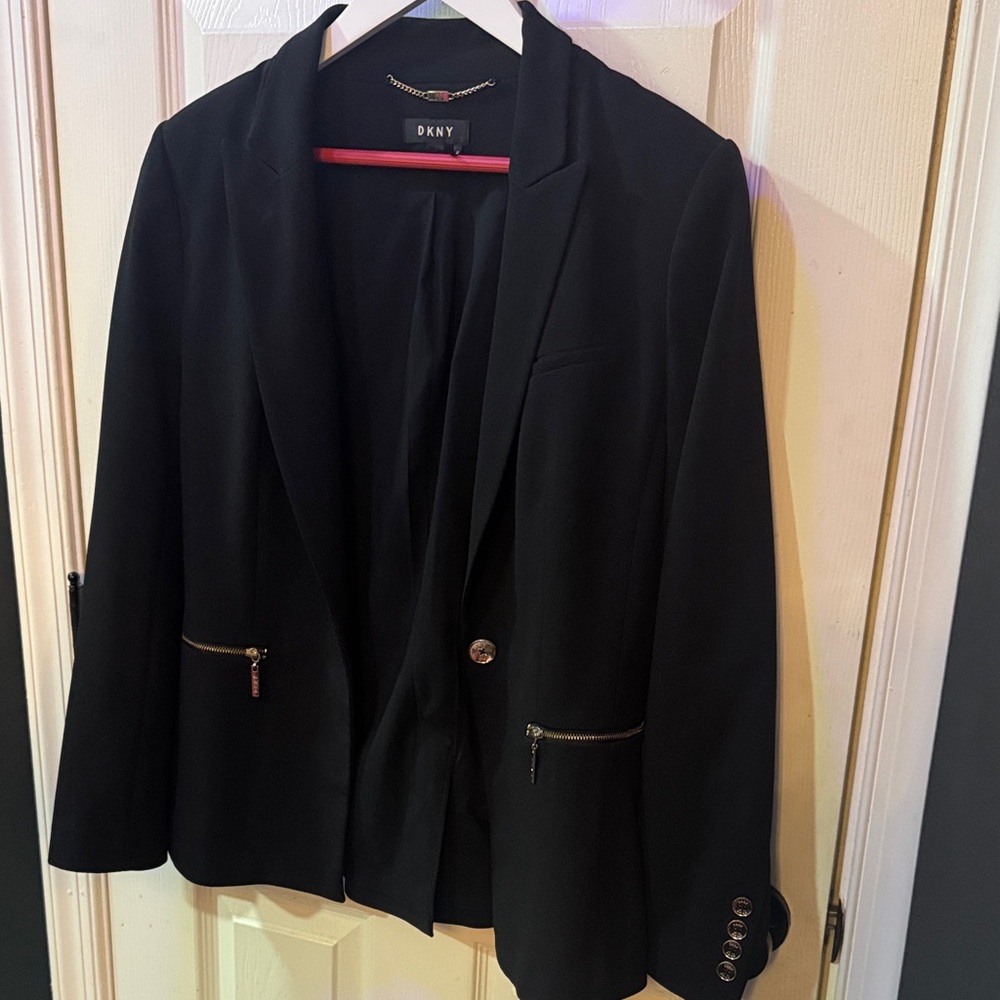 DKNY Elegant Black Blazer with Zipper Accents